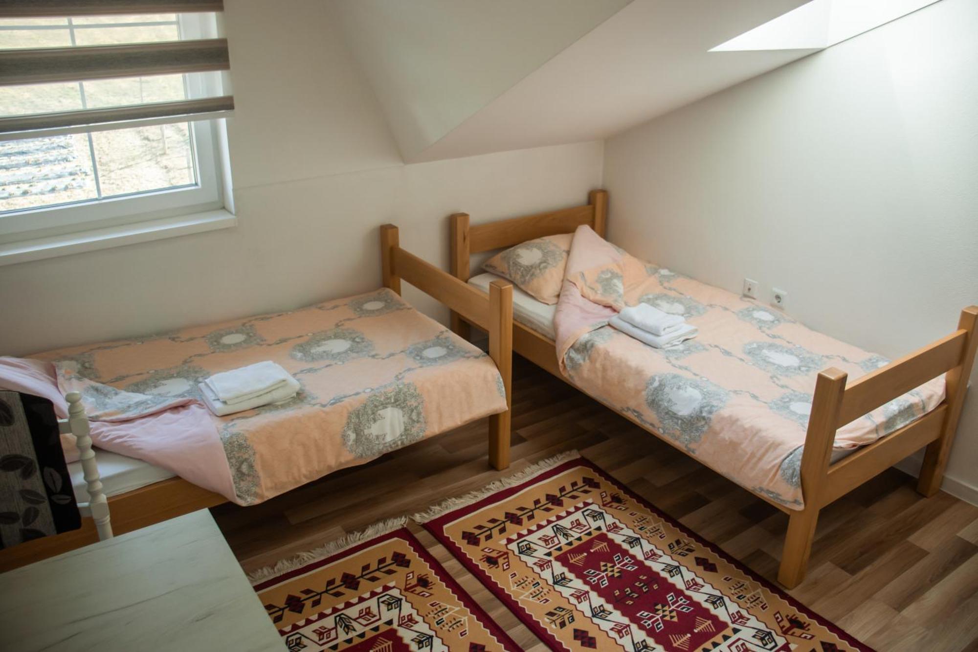 Apartments Basic Visoko Eksteriør billede