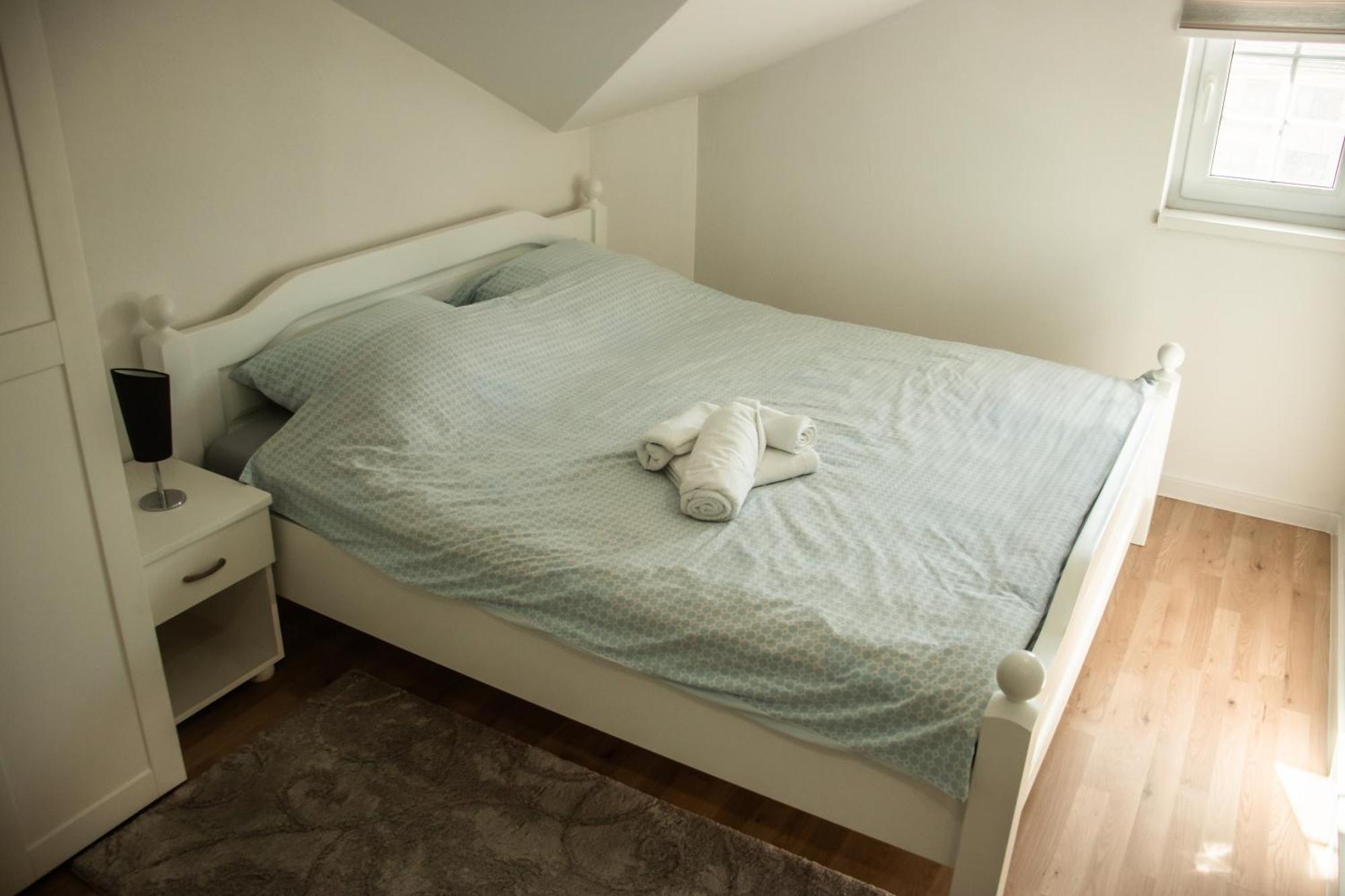 Apartments Basic Visoko Eksteriør billede